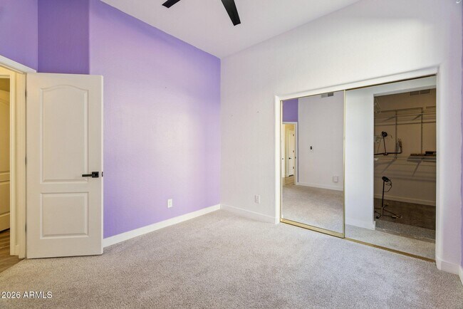 Building Photo - 2732 E Hillery Dr