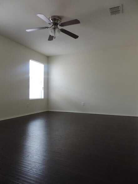 Master bedroom - 2605 Ranchview Dr