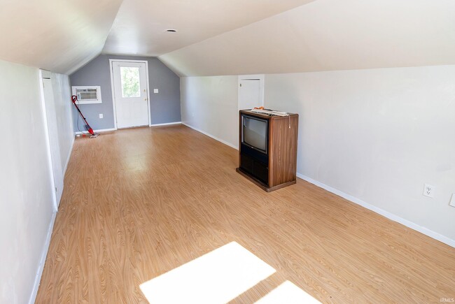 Building Photo - 3325 Claremont Ave