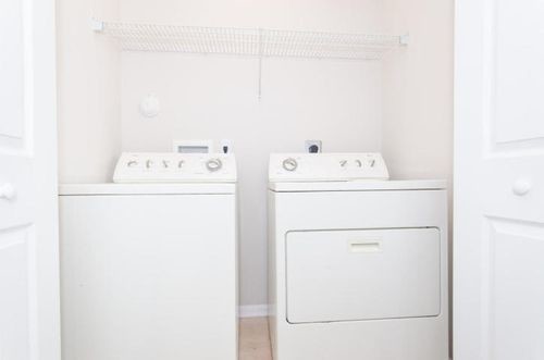 Building Photo - 4324 Main St