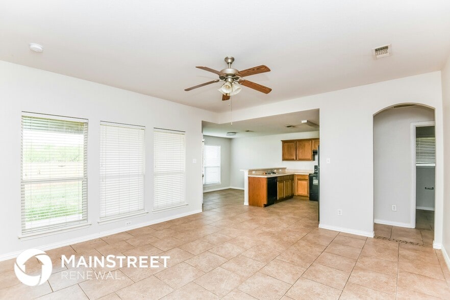 Building Photo - 233 Kennedy Dr