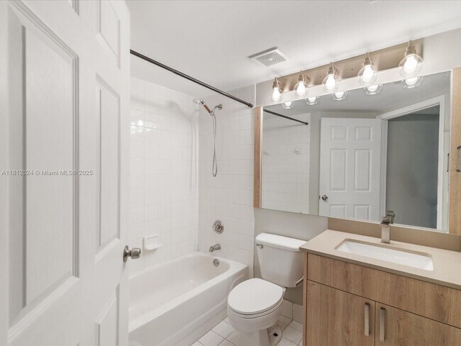 Building Photo - 155 NW 96th Terrace