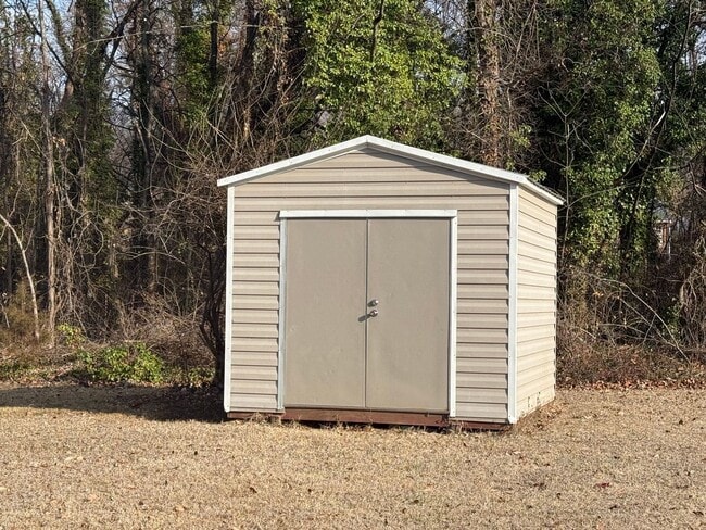 Building Photo - Two-Three bedroom, 1 bath house in Graham