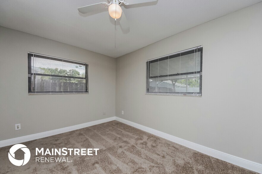 Building Photo - 5116 N Woodcrest Dr
