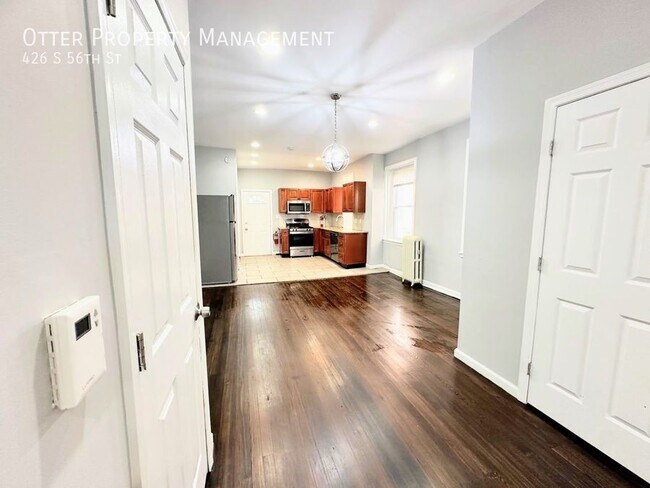 Building Photo - 426 S 56th St