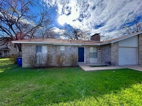 Building Photo - 10409 Golden Meadow Dr