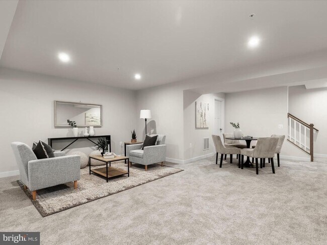 Building Photo - 4738 Naples Ave