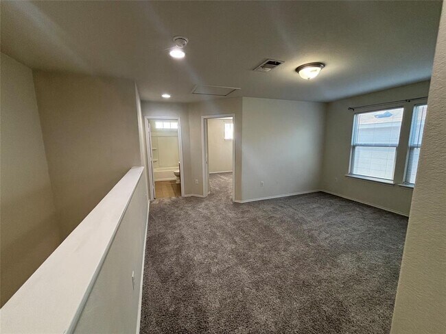 Building Photo - 9410 Privet Dr