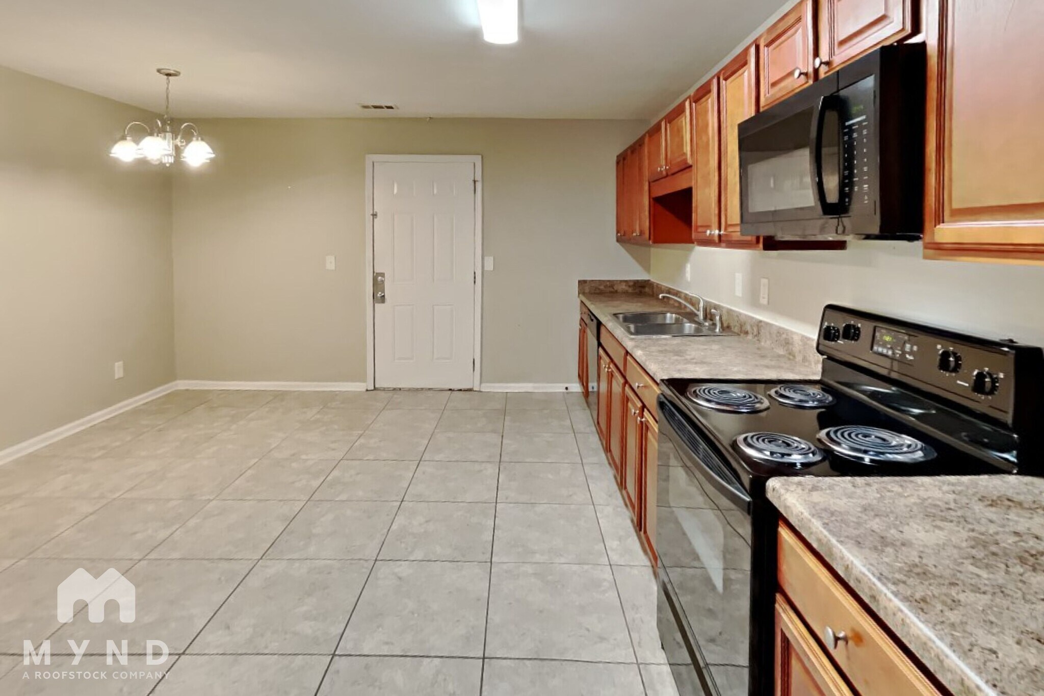 Building Photo - 3295 Redona Dr