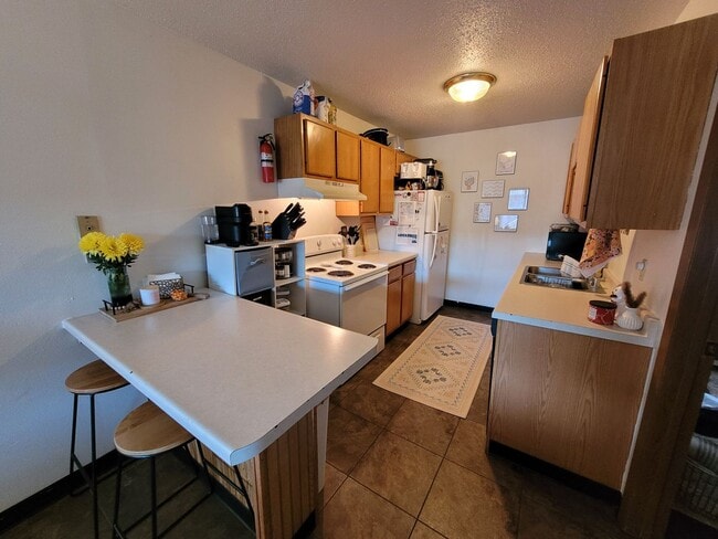 Interior Photo - vine