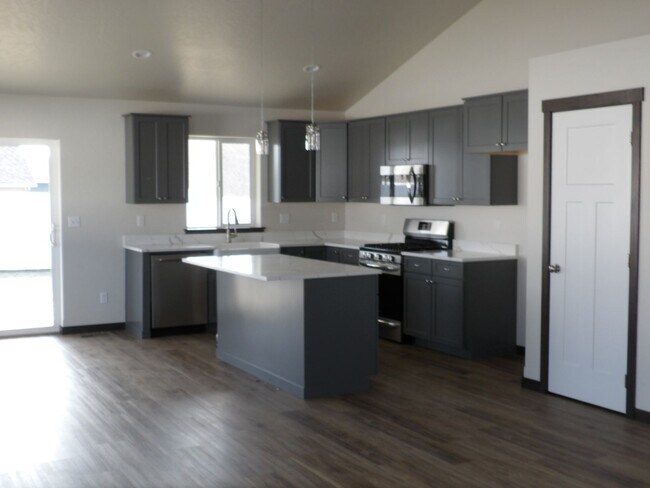 Building Photo - Beautiful home in Rathdrum!