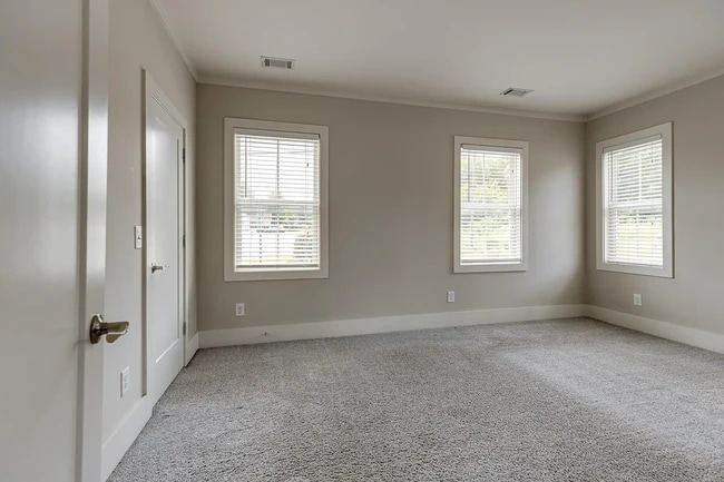 Building Photo - 2032 Herman St