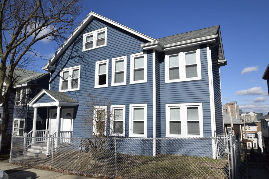 Building Photo - 159 Hillside St