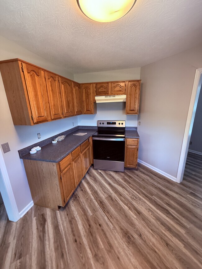 Building Photo - 108 Hunter Ridge Dr