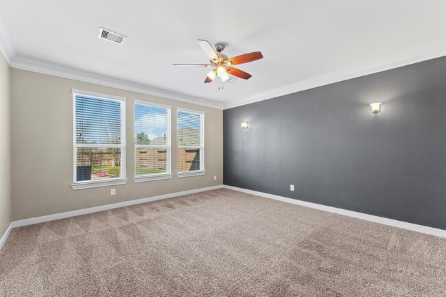 Building Photo - 7018 River Rapids Ln