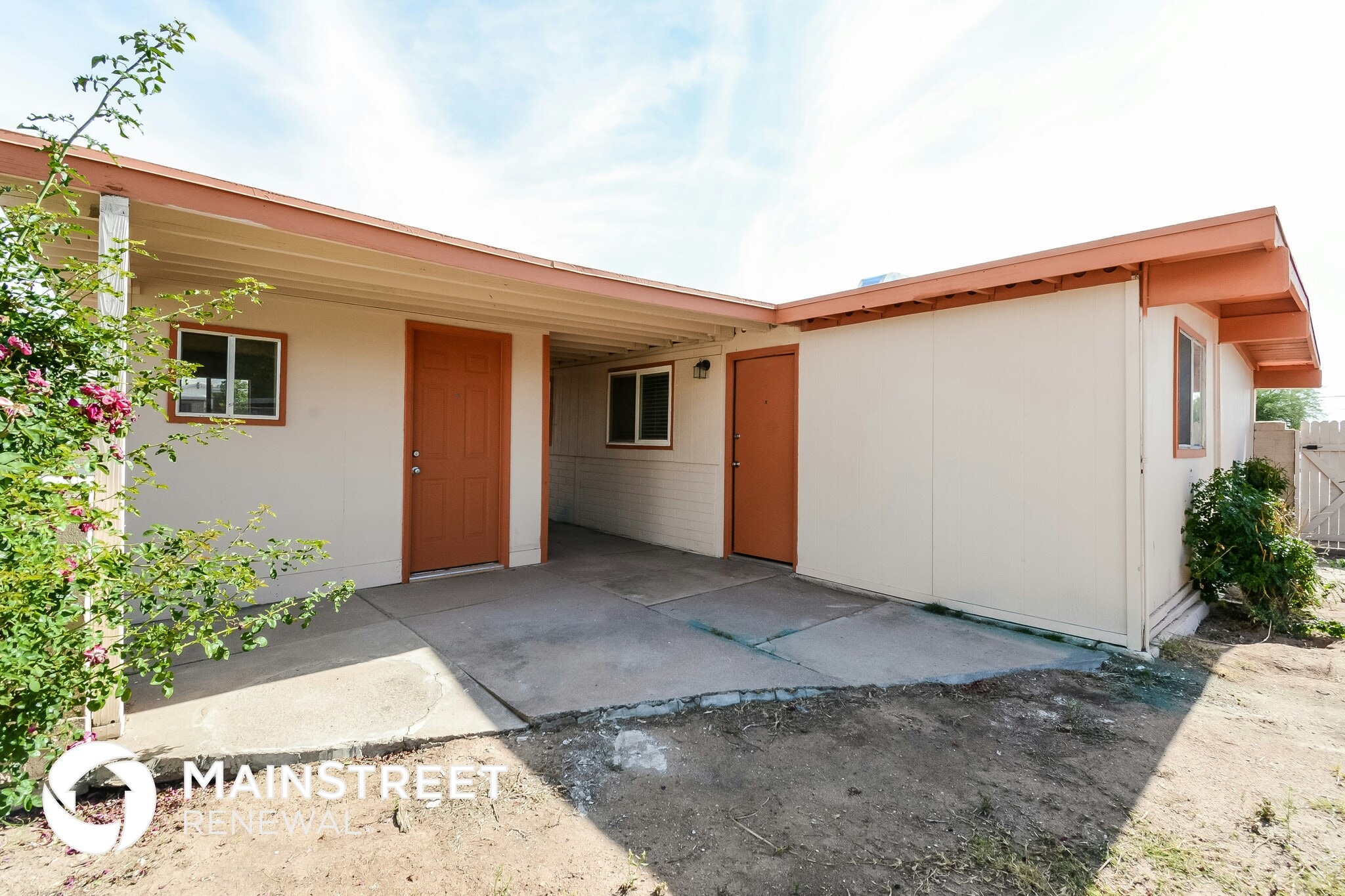 Building Photo - 1051 S Duke Dr