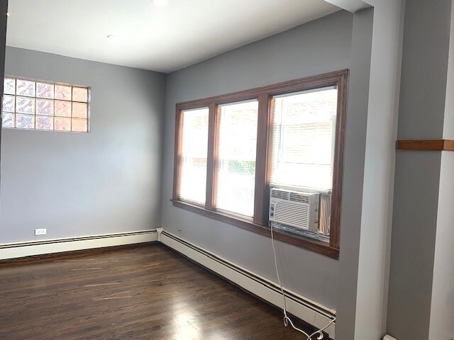 Building Photo - 10931 S Artesian Ave