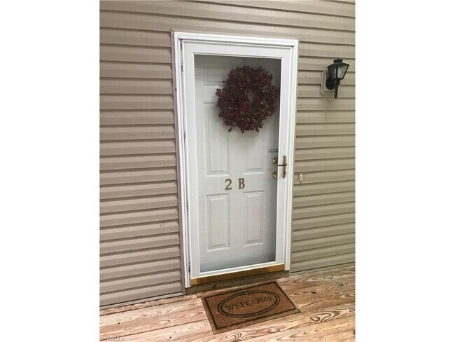 Building Photo - BEAUTIFUL SPACIOUS HOME READY TO MOVE IN !!!