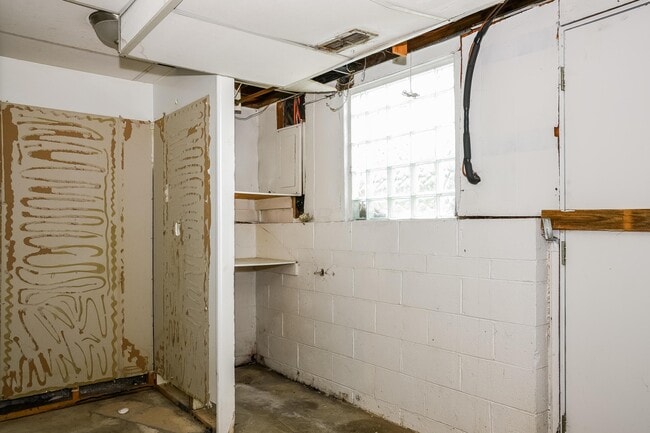 Building Photo - 2775 Fleet Rd