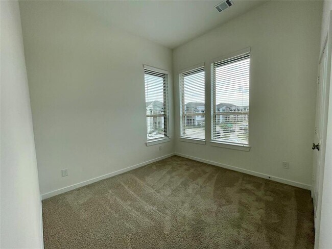 Building Photo - 16518 Amber Patina Ln