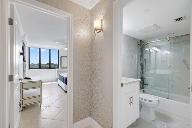 Building Photo - 3420 S Ocean Blvd