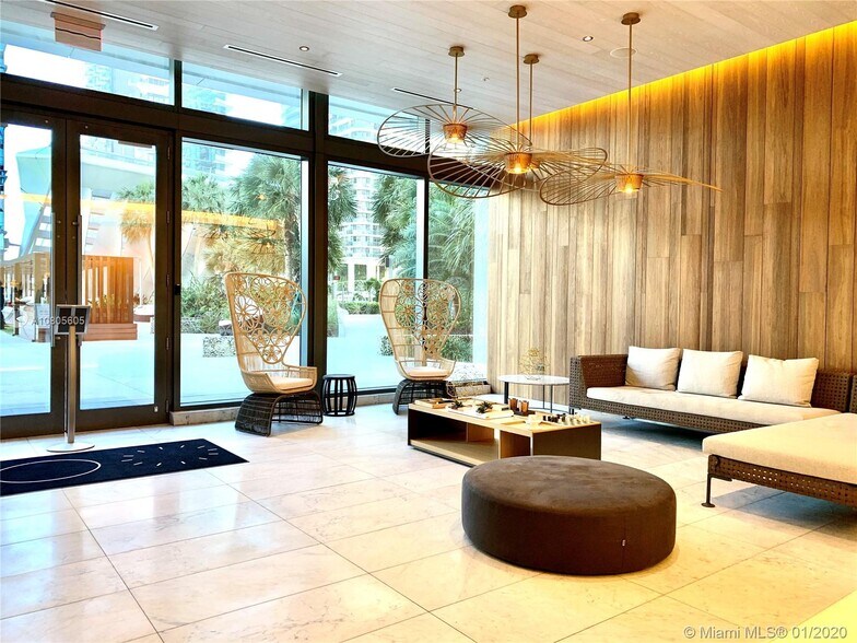 Building Photo - 88 SW 7th St