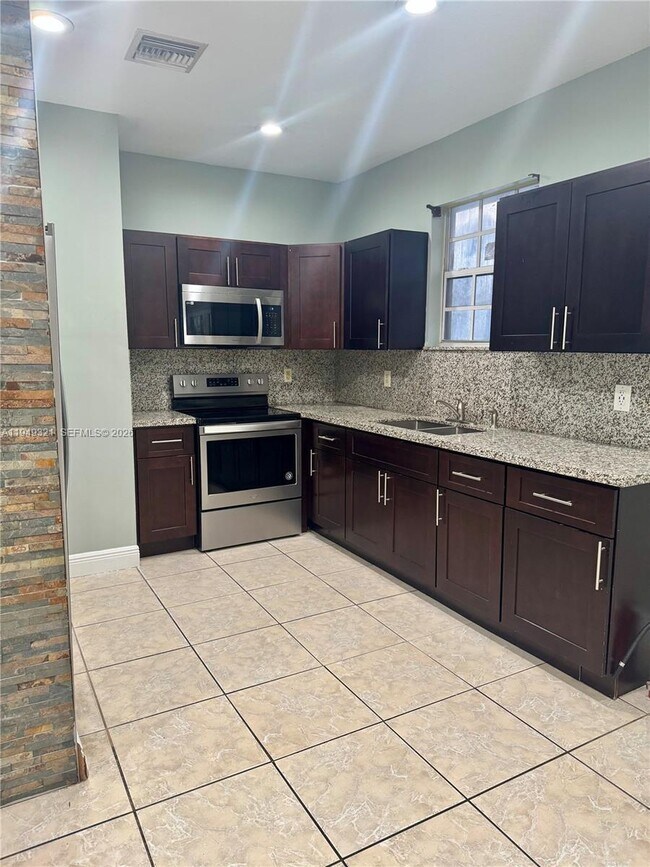 Building Photo - 603 NW 97th St