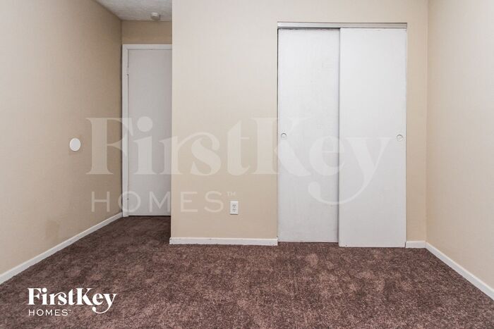 Building Photo - 5519 Old Mill Ct