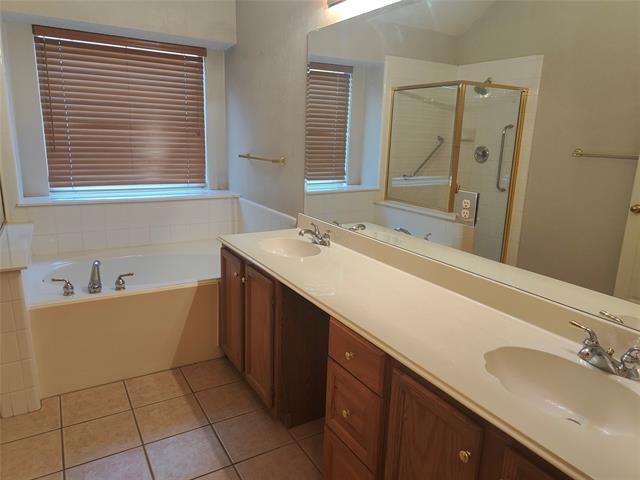 Building Photo - 9909 Belfort Dr