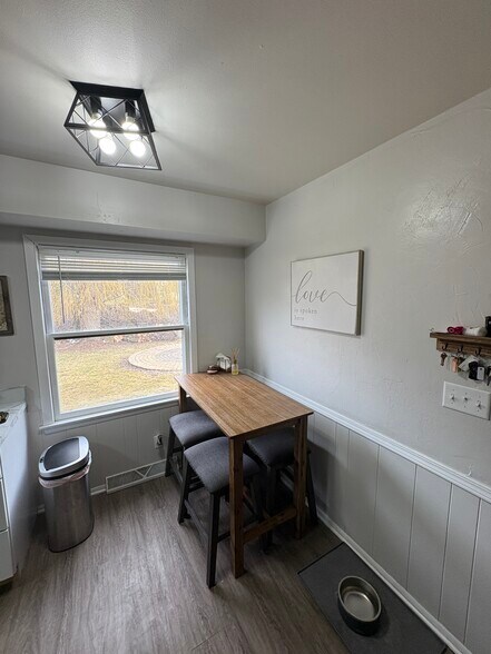 Building Photo - 2940 N 184th St