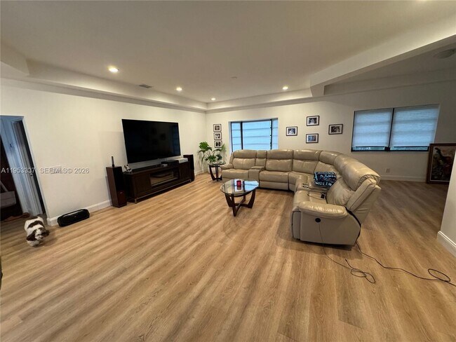 Building Photo - 3911 SW 56th Ct