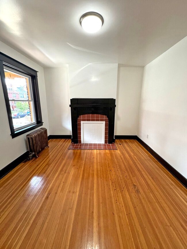 Building Photo - 261 Gross St