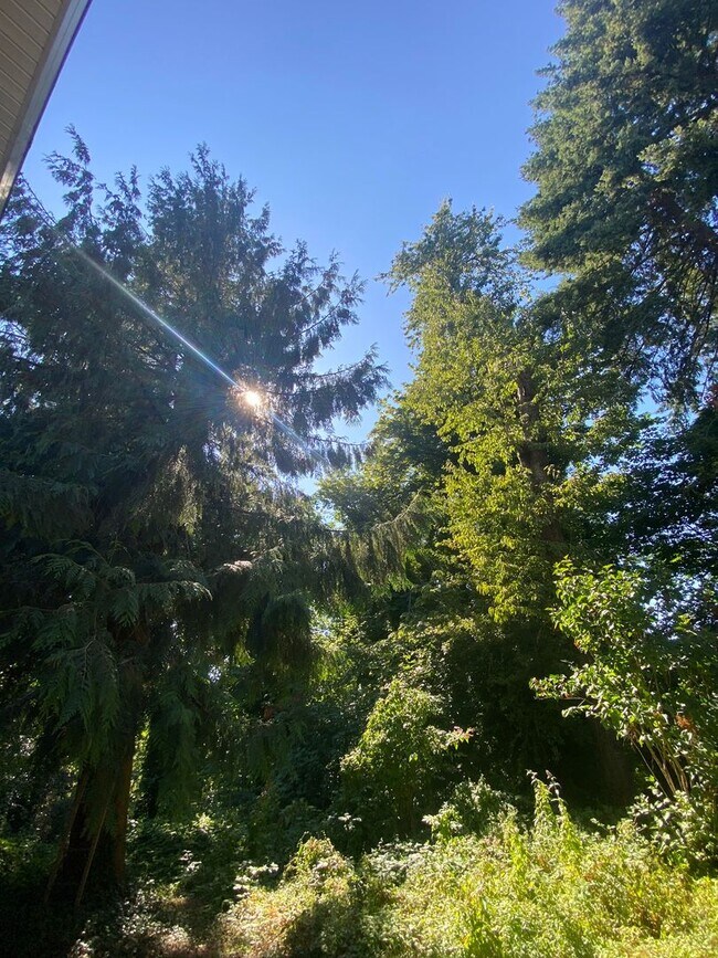 Building Photo - 075LincolnSt