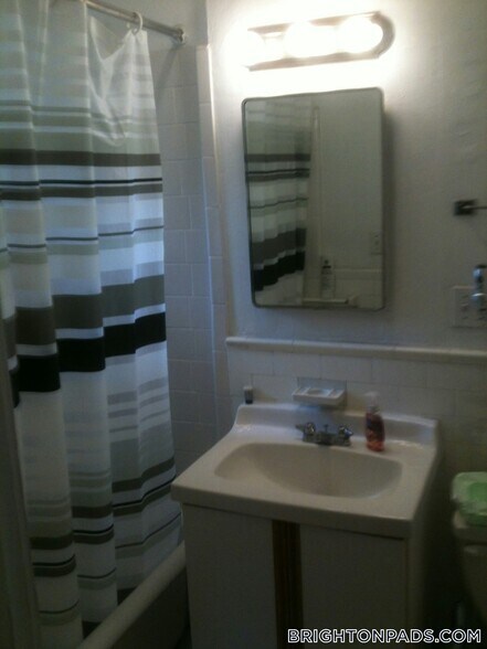 Building Photo - 39 Mt Hood Rd