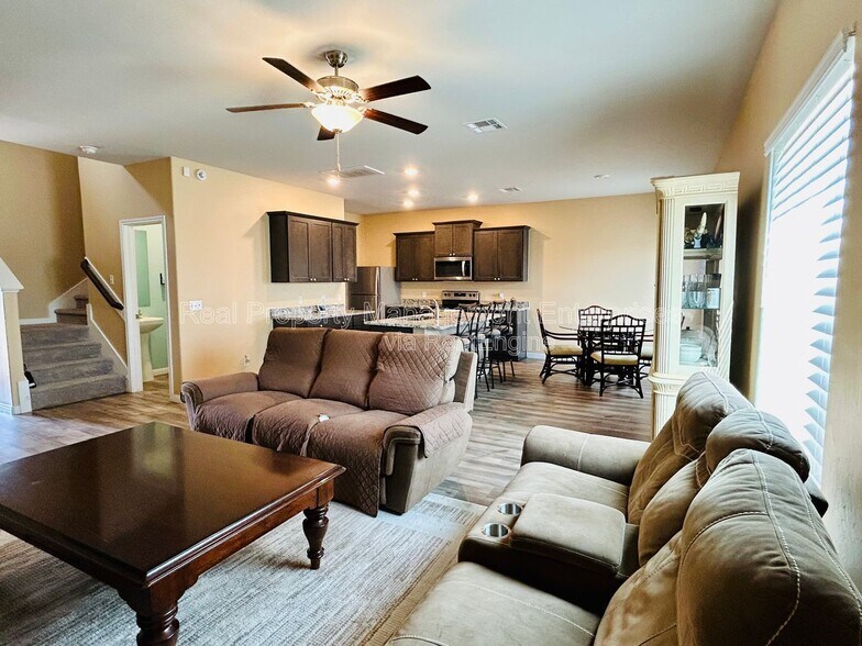 Building Photo - 1613 Crimson Lake Blvd