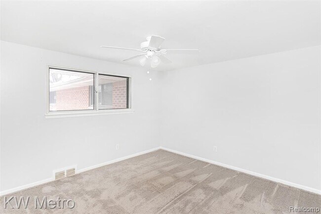 Building Photo - 29166 Tessmer Ct