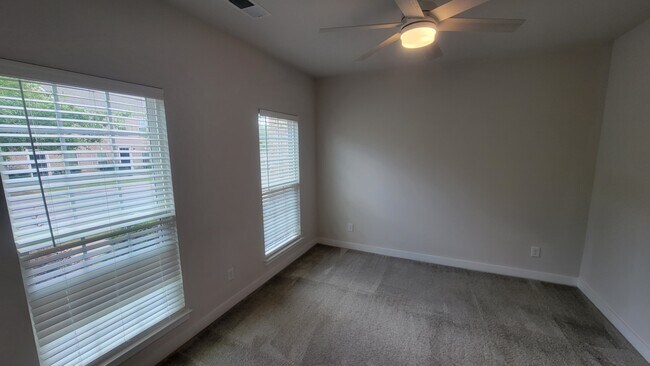 Building Photo - 8817 Granby Hill Rd