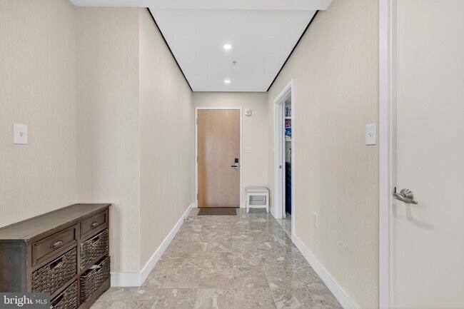 Building Photo - 6820 Wisconsin Ave