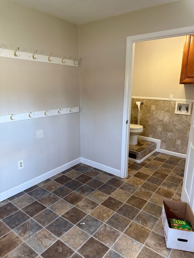 Building Photo - 36 Windy Hill Rd