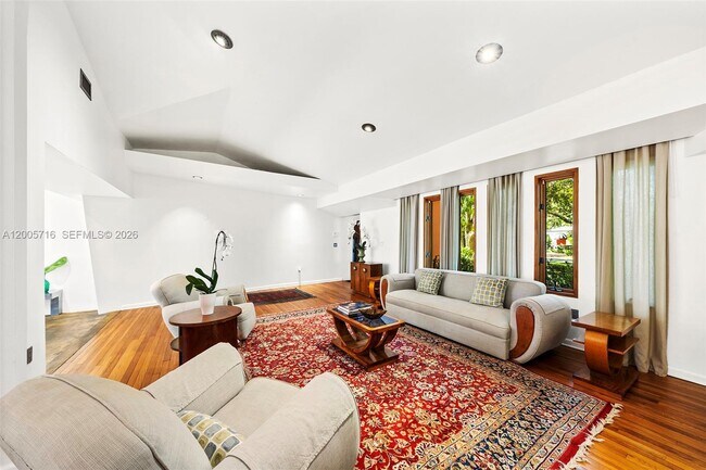 Building Photo - 5627 Granada Blvd