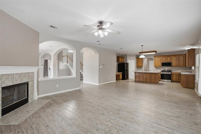 Building Photo - 2302 Brookhollow Terrace