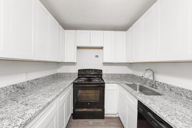 Building Photo - 3618 Alder Dr