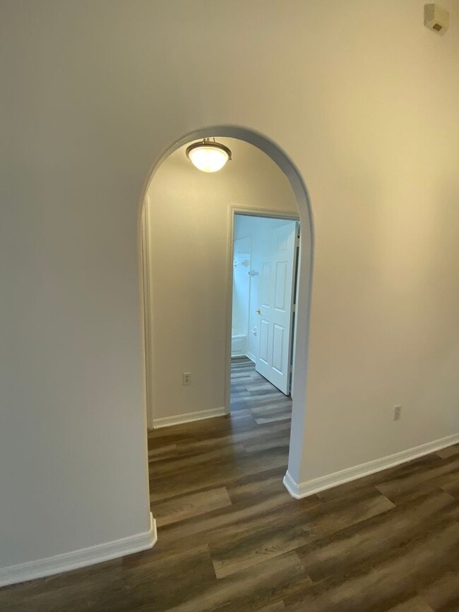 Building Photo - House for rent