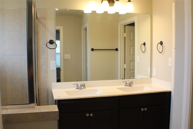 Building Photo - 8115 Anderwood Knl Trce