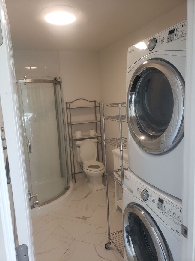 Building Photo - Beautifully Renovated Home with Updated Kitchen and bath, paint, and flooring! FREE SOLAR TOO!!!!
