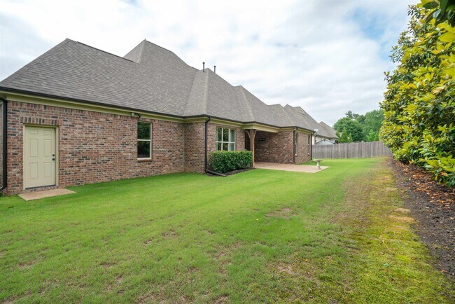 Building Photo - 4513 Chestnut Hill Dr