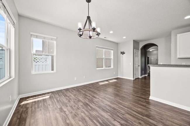 Building Photo - 5632 Lantos Rd