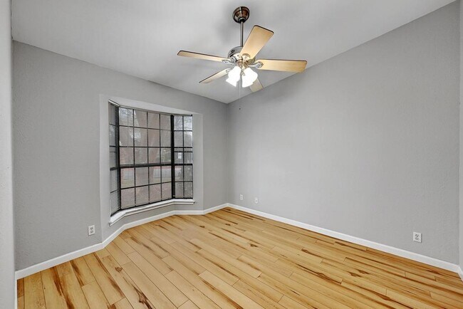 Building Photo - 1601 Faro Dr