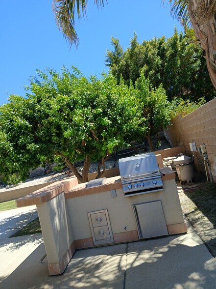 Building Photo - 74137 Scholar Ln E