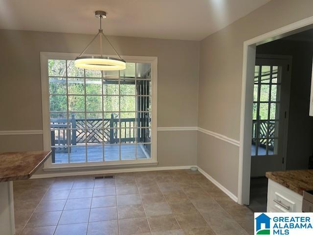 Building Photo - 3601 BERMUDA Dr